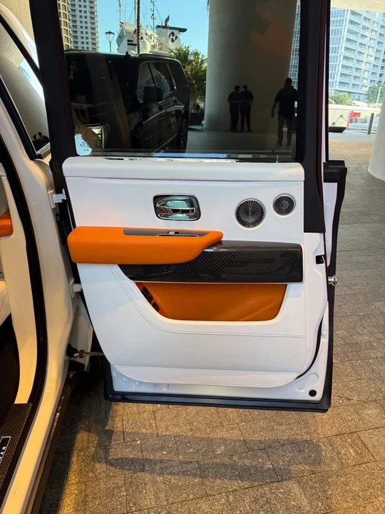 2021 Rolls-Royce Cullinan Black Badge - Image 11 of 20