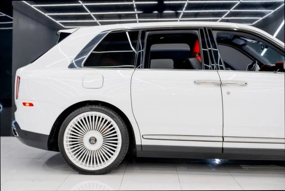 2021 Rolls-Royce Cullinan - Image 9 of 15