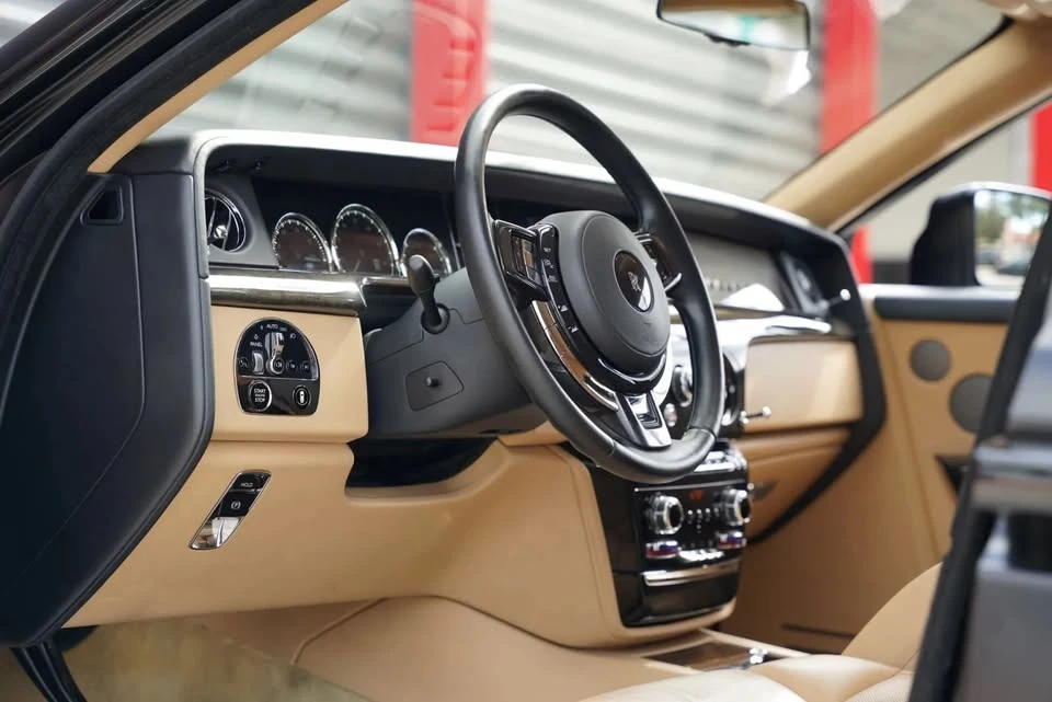 2021 Rolls-Royce Phantom VIII - Image 3 of 19