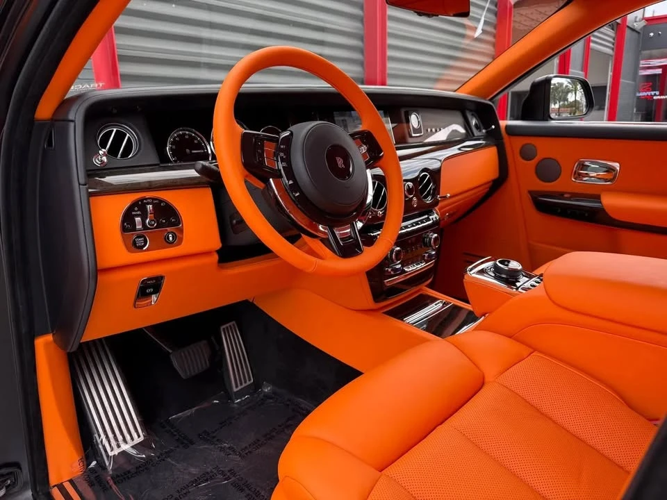 2021 Rolls-Royce Phantom VIII - Image 6 of 10