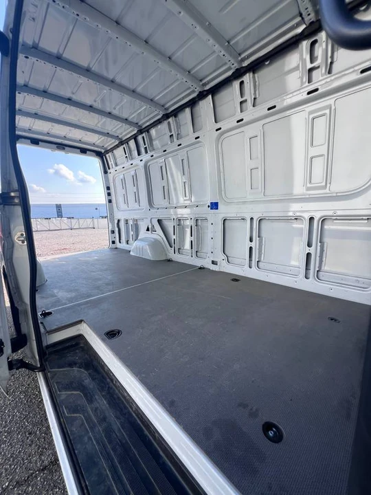 2021 Mercedes-Benz VS30 Sprinter - Image 17 of 22
