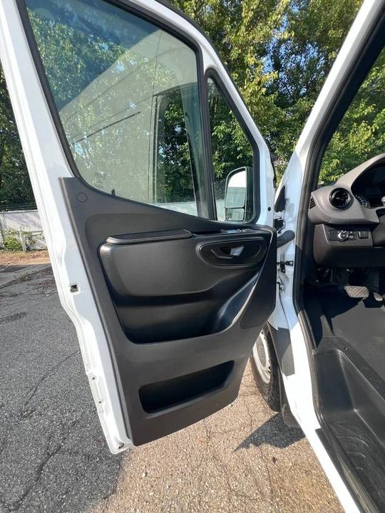 2021 Mercedes-Benz VS30 Sprinter - Image 11 of 22