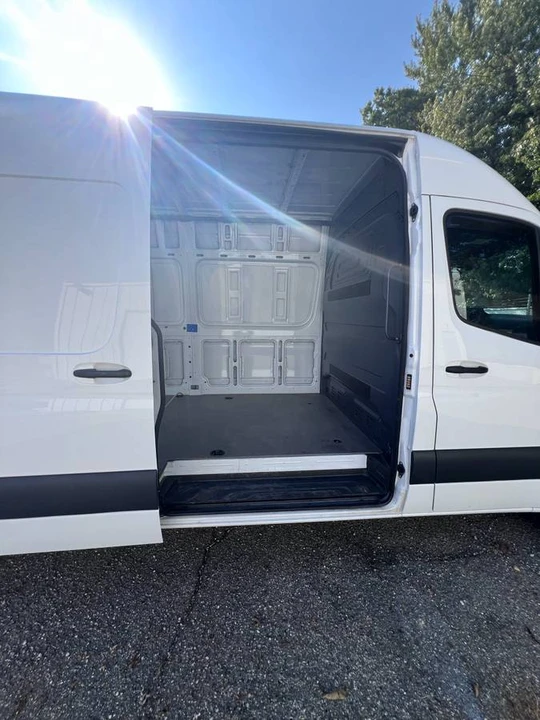 2021 Mercedes-Benz VS30 Sprinter - Image 15 of 22