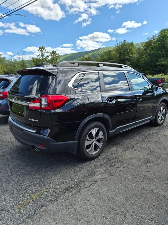 2021 Subaru - Image 4 of 12