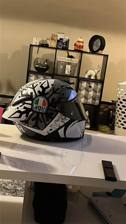 2021 Suzuki GSX-R - Image 2 of 2