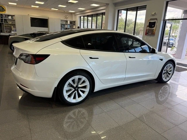 2021 Tesla Model 3 - Image 4 of 12