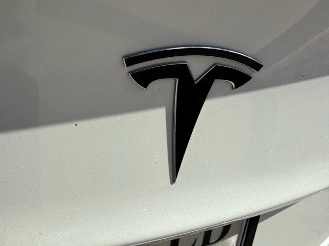 2021 Tesla Model 3 - Image 18 of 21