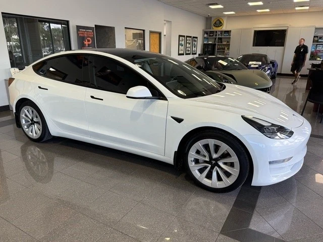 2021 Tesla Model 3 - Image 6 of 12