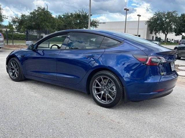 2021 Tesla Model 3 - Image 10 of 12