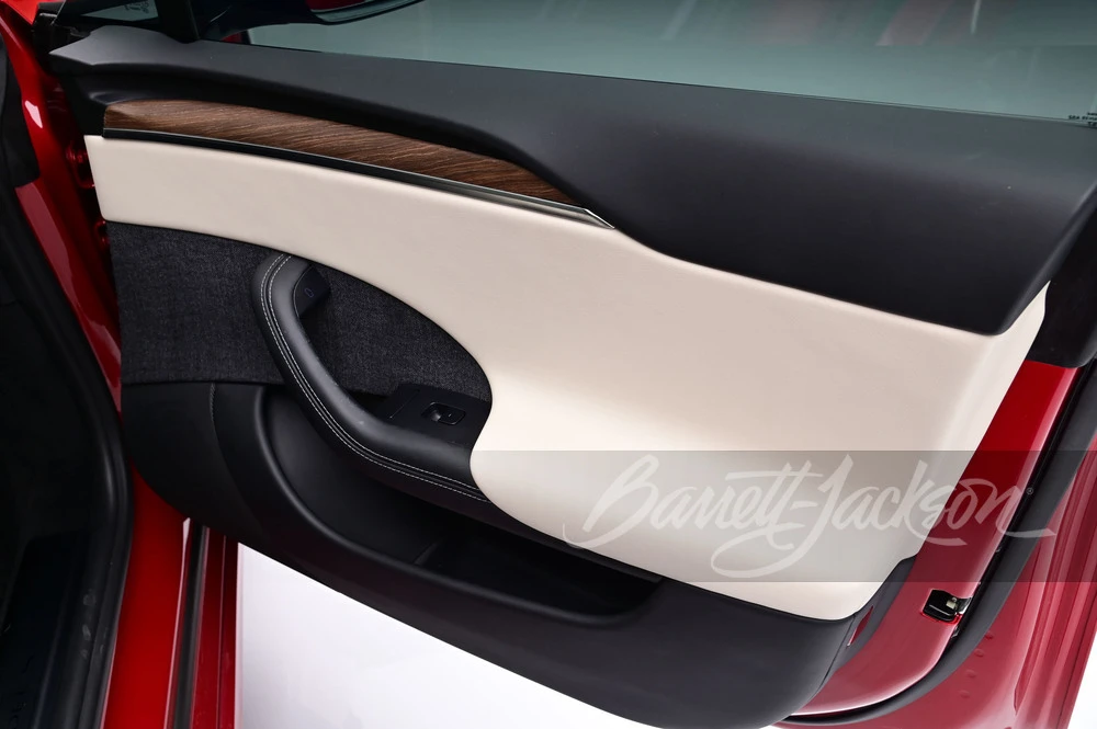 2021 Tesla Model S Plaid - Image 25 of 28