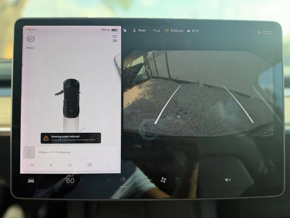 2021 Tesla Model Y - Image 7 of 10
