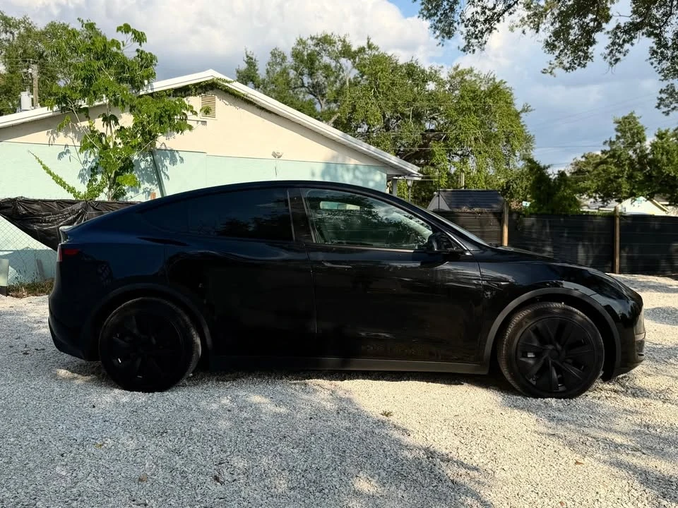 2021 Tesla Model Y - Image 4 of 10