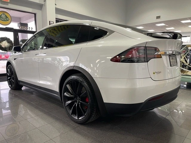2021 Tesla Model X Plaid - Image 3 of 12