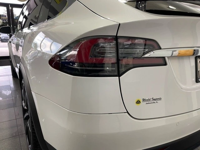 2021 Tesla Model X Plaid - Image 14 of 21