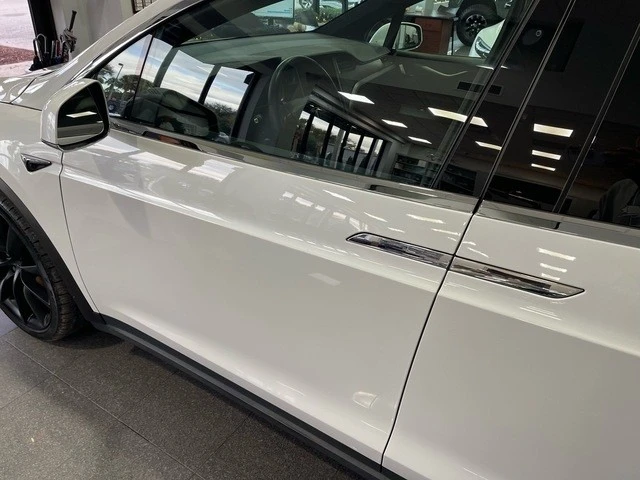 2021 Tesla Model X Plaid - Image 13 of 21