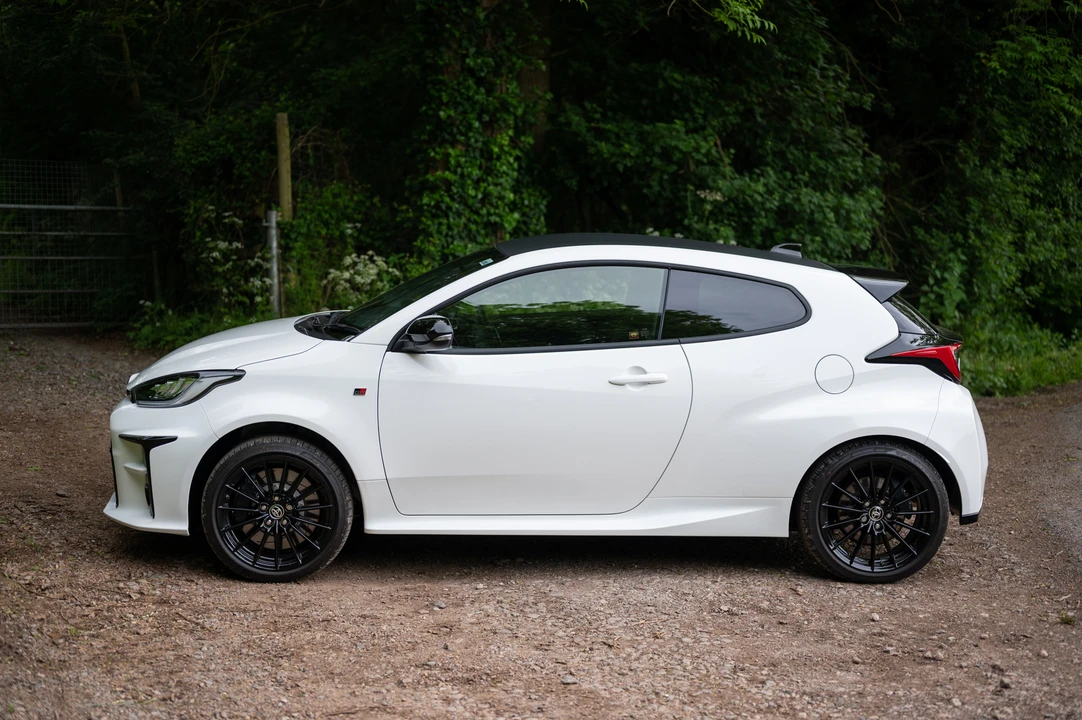 2021 Toyota Yaris - Image 8 of 31