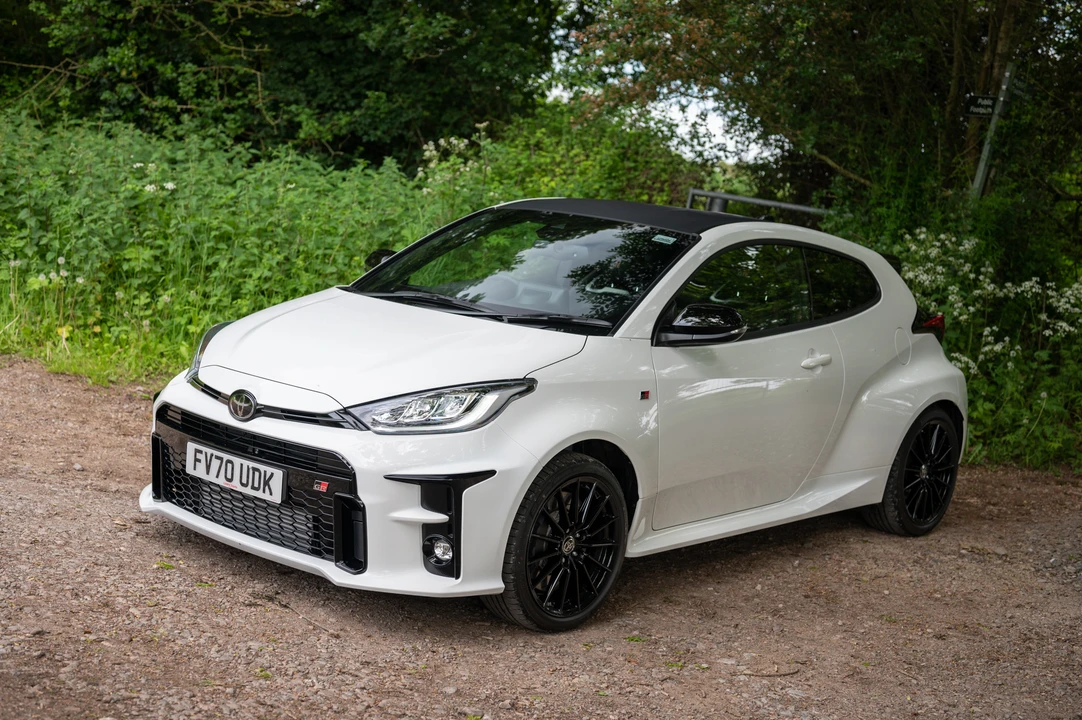 2021 Toyota Yaris - Image 10 of 31