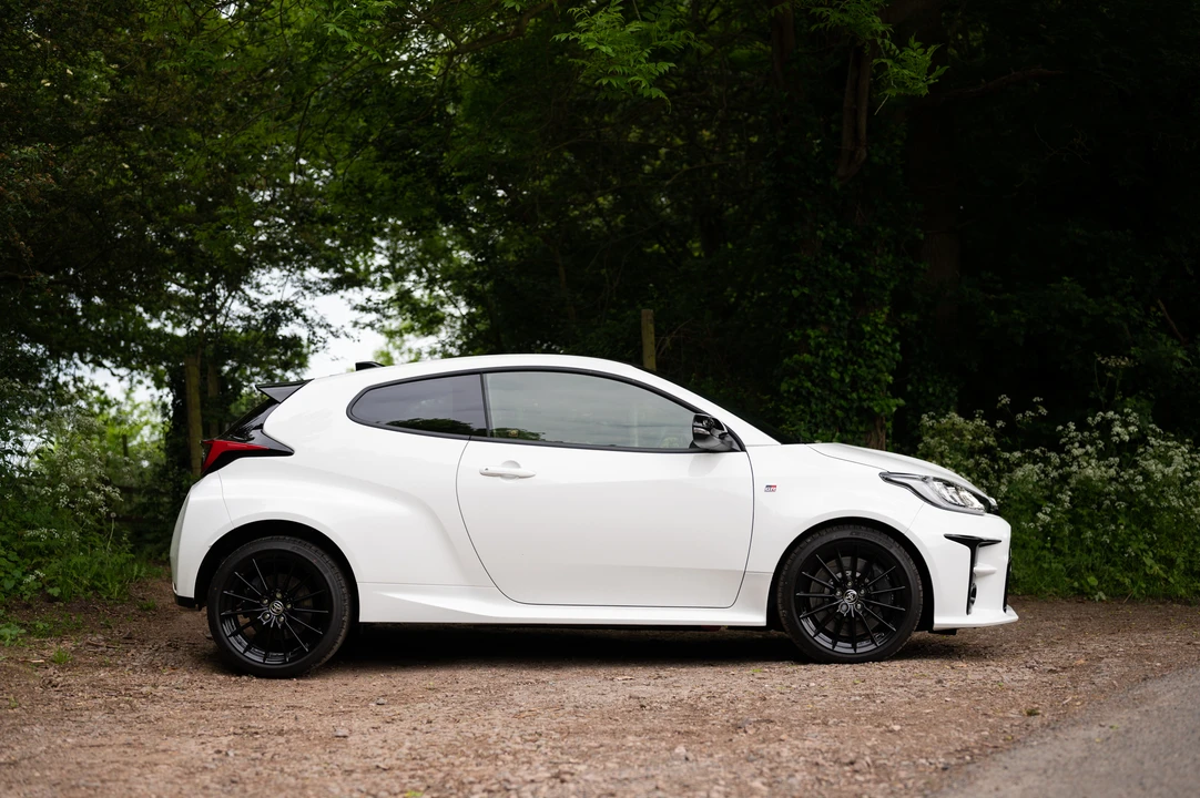 2021 Toyota Yaris - Image 12 of 31