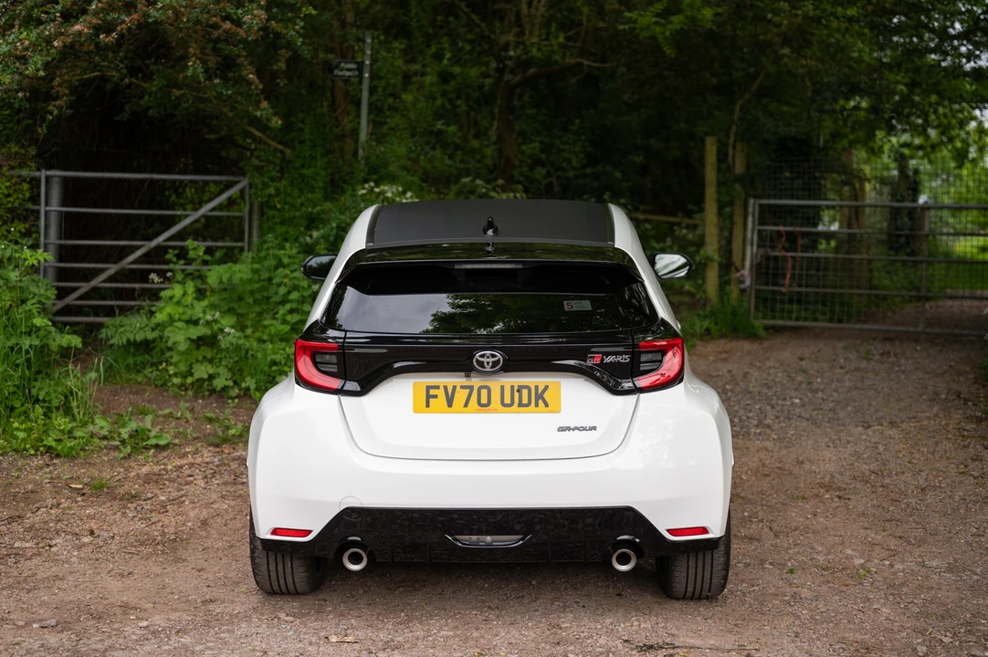 2021 Toyota Yaris - Image 13 of 31