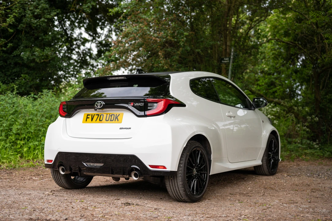 2021 Toyota Yaris - Image 15 of 31