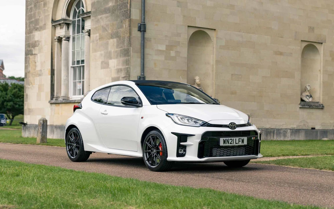 2021 Toyota Yaris - Image 15 of 31