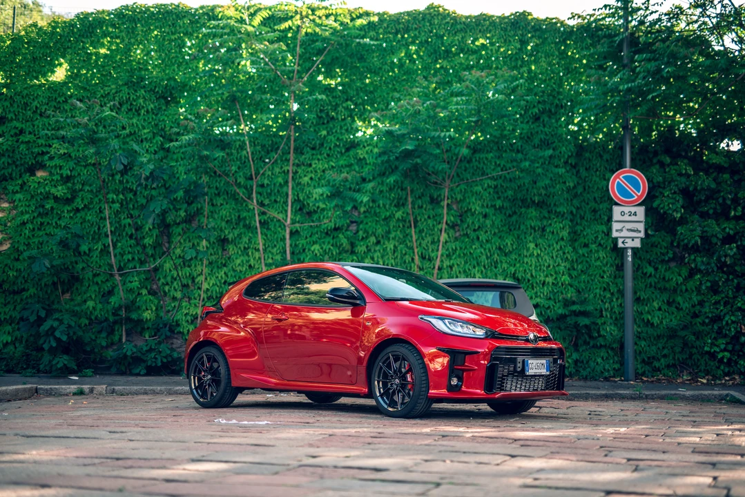 2021 Toyota Yaris - Image 12 of 31