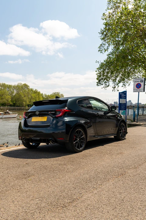 2021 Toyota Yaris - Image 13 of 31