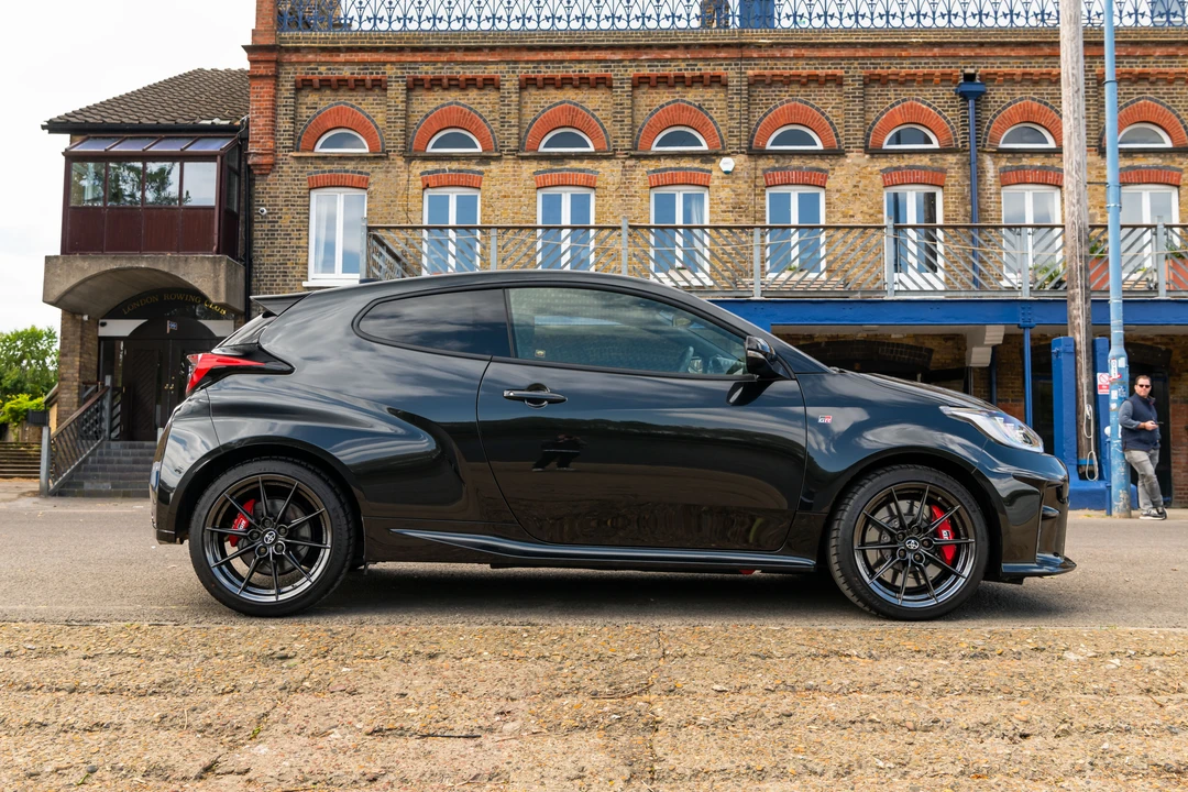 2021 Toyota Yaris - Image 12 of 31