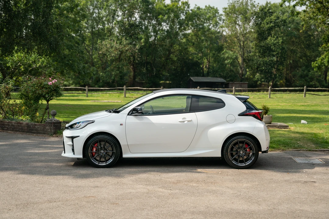 2021 Toyota Yaris - Image 9 of 31