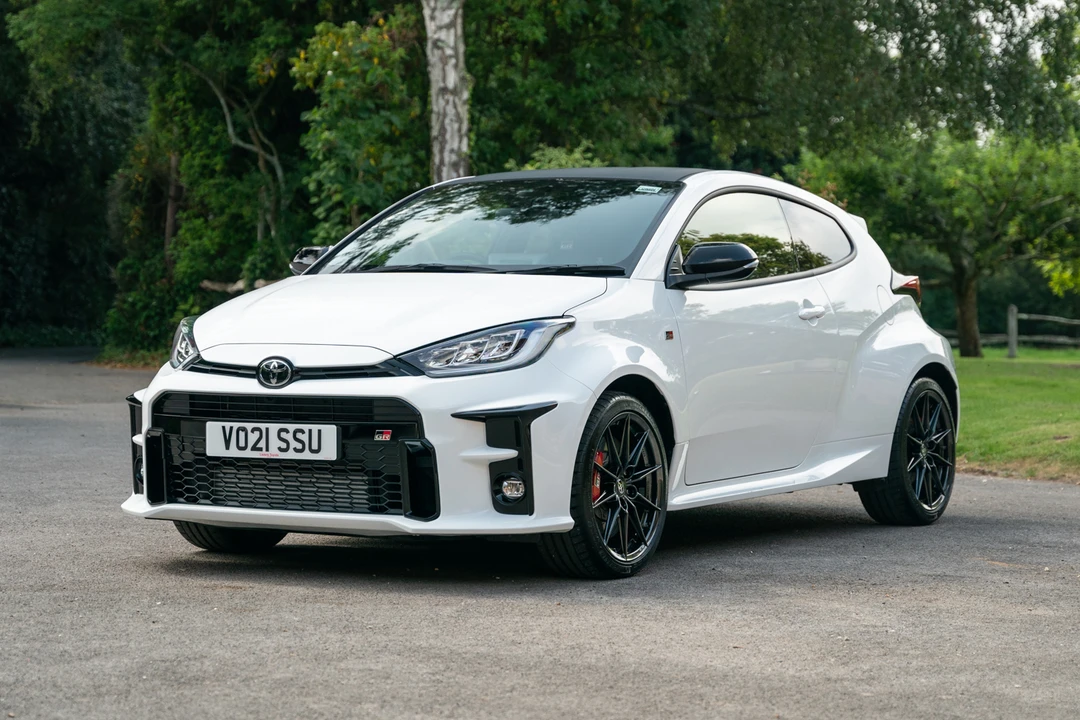 2021 Toyota Yaris - Image 2 of 31