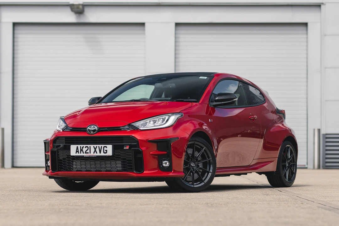 2021 Toyota Yaris - Image 2 of 31
