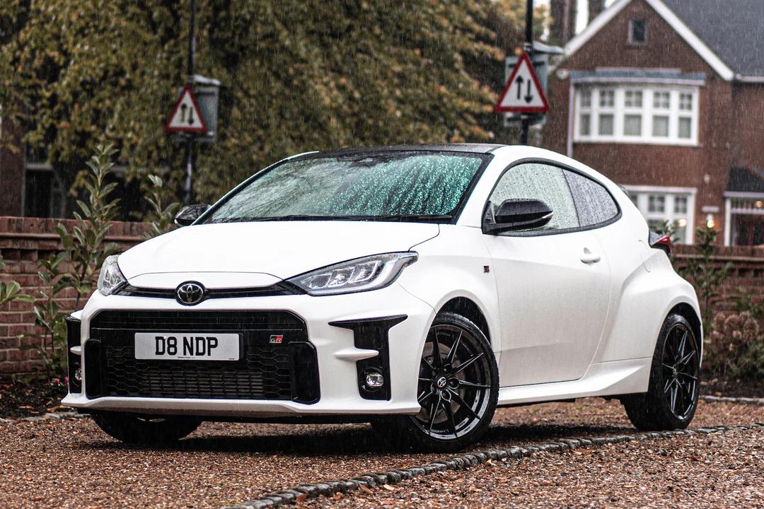 2021 Toyota Yaris - Image 2 of 31