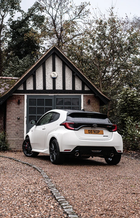 2021 Toyota Yaris - Image 25 of 31