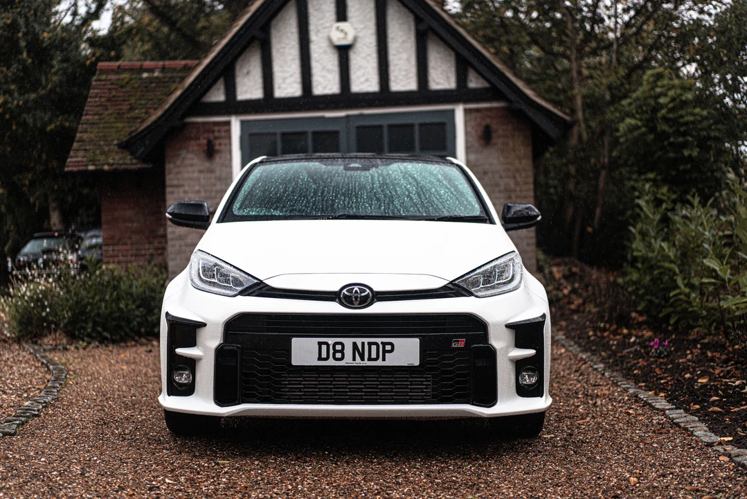 2021 Toyota Yaris - Image 3 of 31