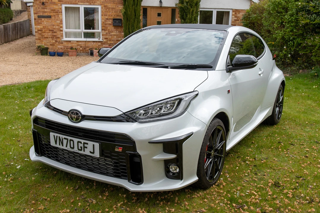 2021 Toyota Yaris - Image 2 of 31
