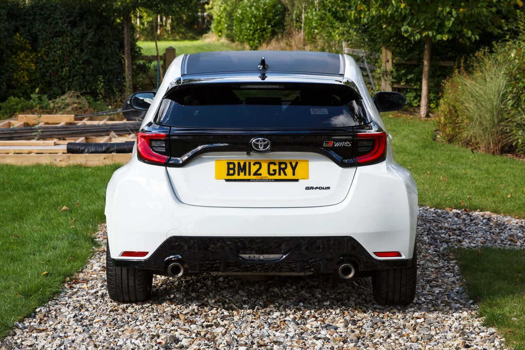 2021 Toyota Yaris - Image 15 of 31