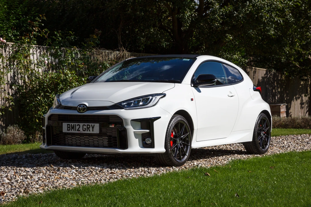 2021 Toyota Yaris - Image 10 of 31