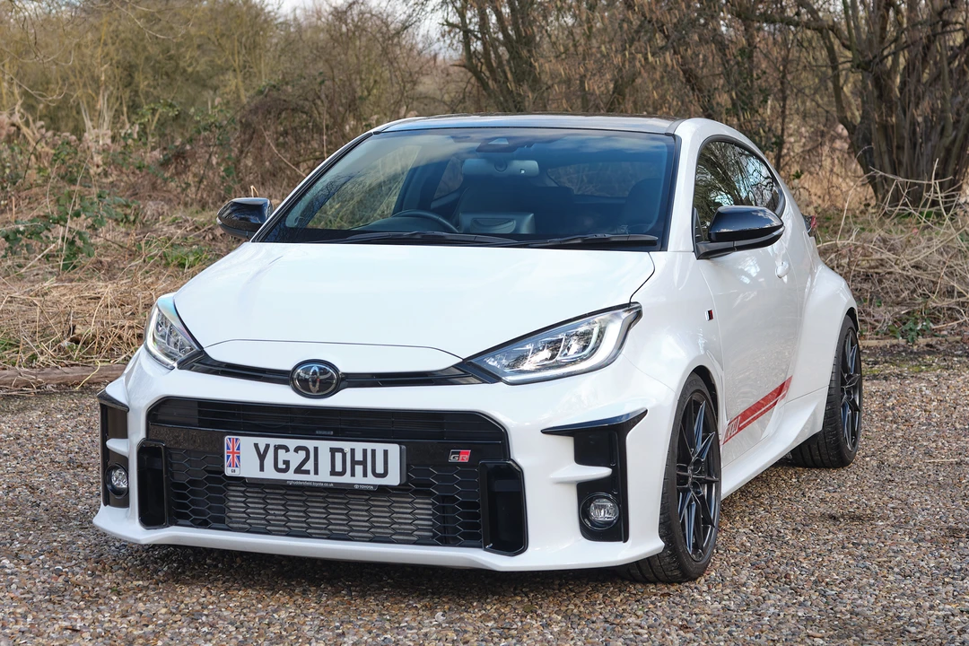 2021 Toyota Yaris - Image 2 of 31