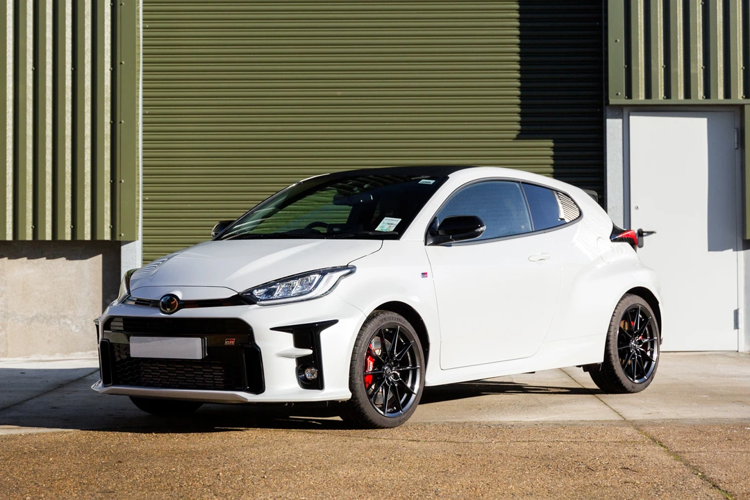 2021 Toyota Yaris - Image 2 of 31