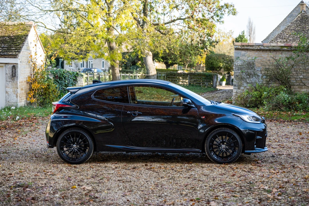 2021 Toyota Yaris - Image 15 of 31