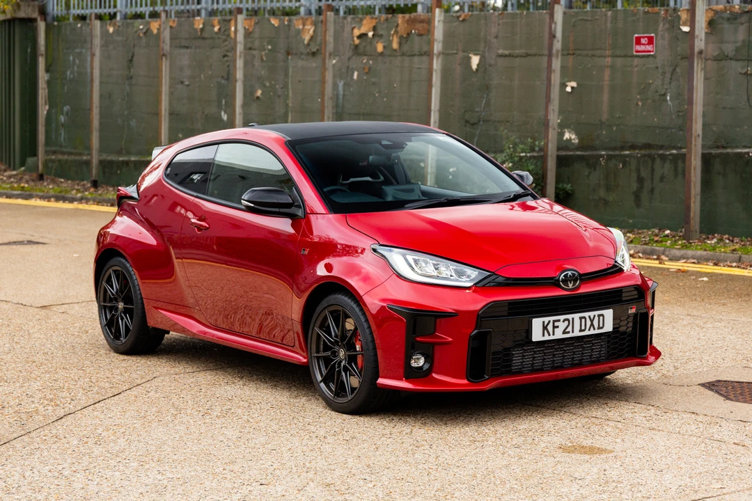2021 Toyota Yaris - Image 2 of 31