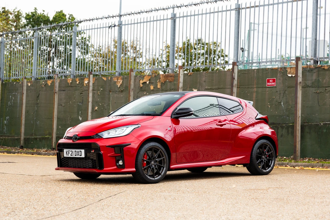 2021 Toyota Yaris - Image 13 of 31
