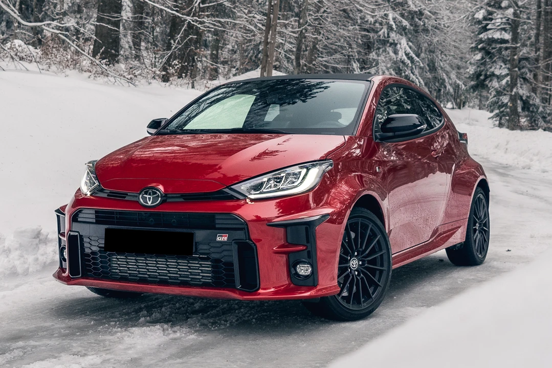 2021 Toyota Yaris - Image 2 of 31
