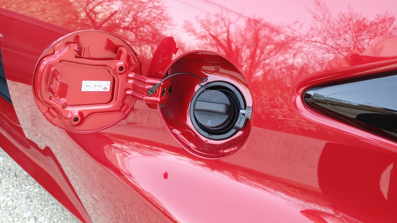 2021 Toyota Yaris - Image 29 of 31