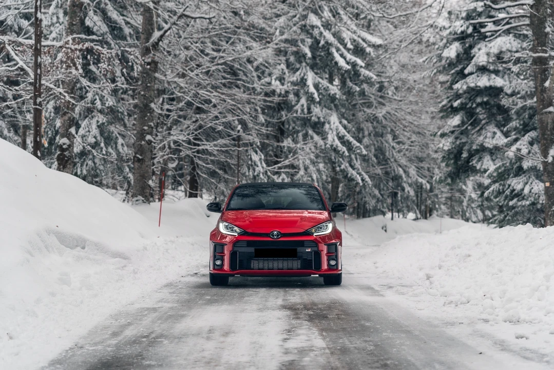 2021 Toyota Yaris - Image 3 of 31
