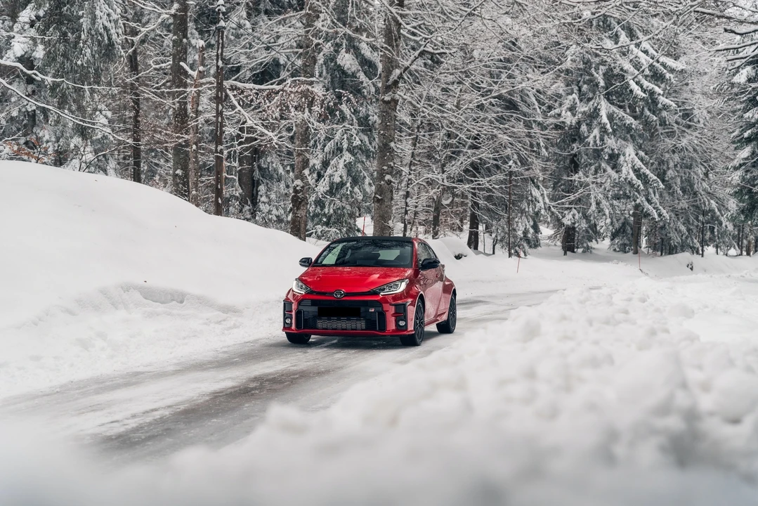 2021 Toyota Yaris - Image 4 of 31