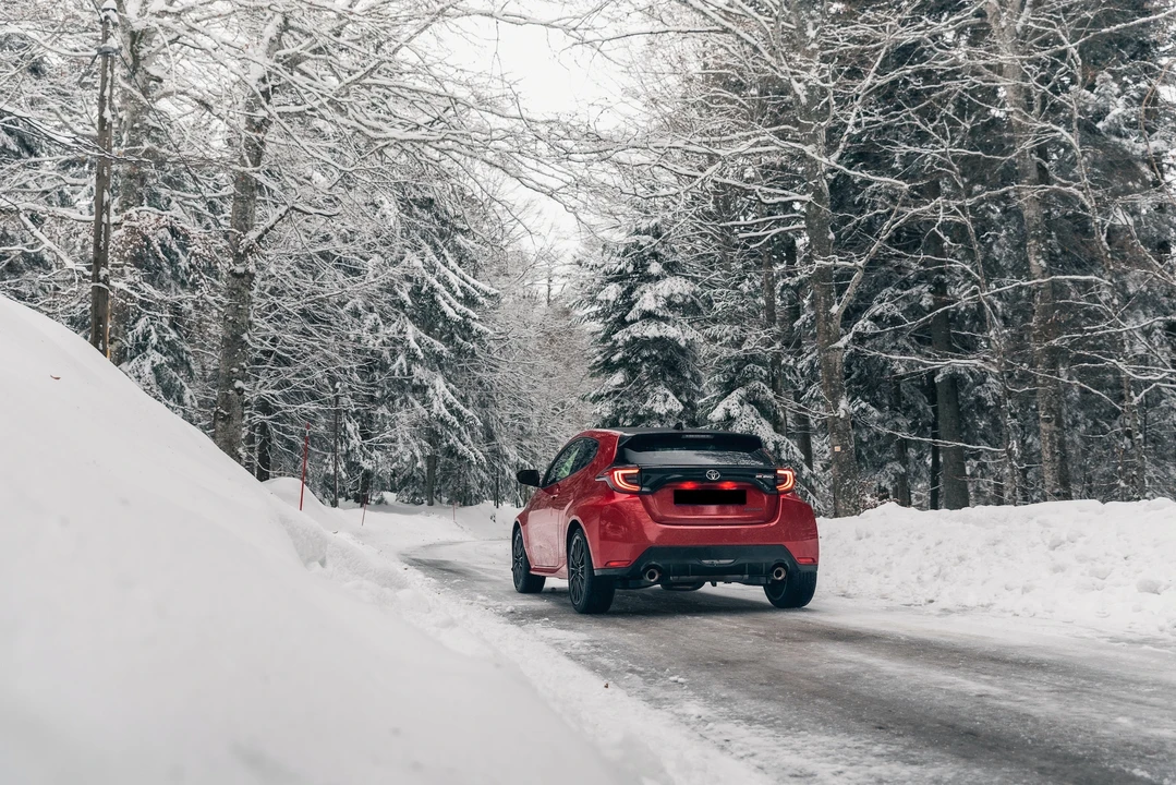 2021 Toyota Yaris - Image 11 of 31