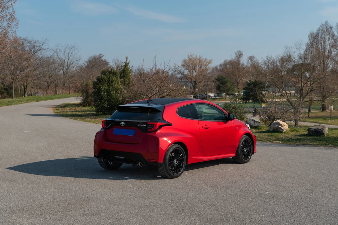 2021 Toyota Yaris - Image 17 of 31