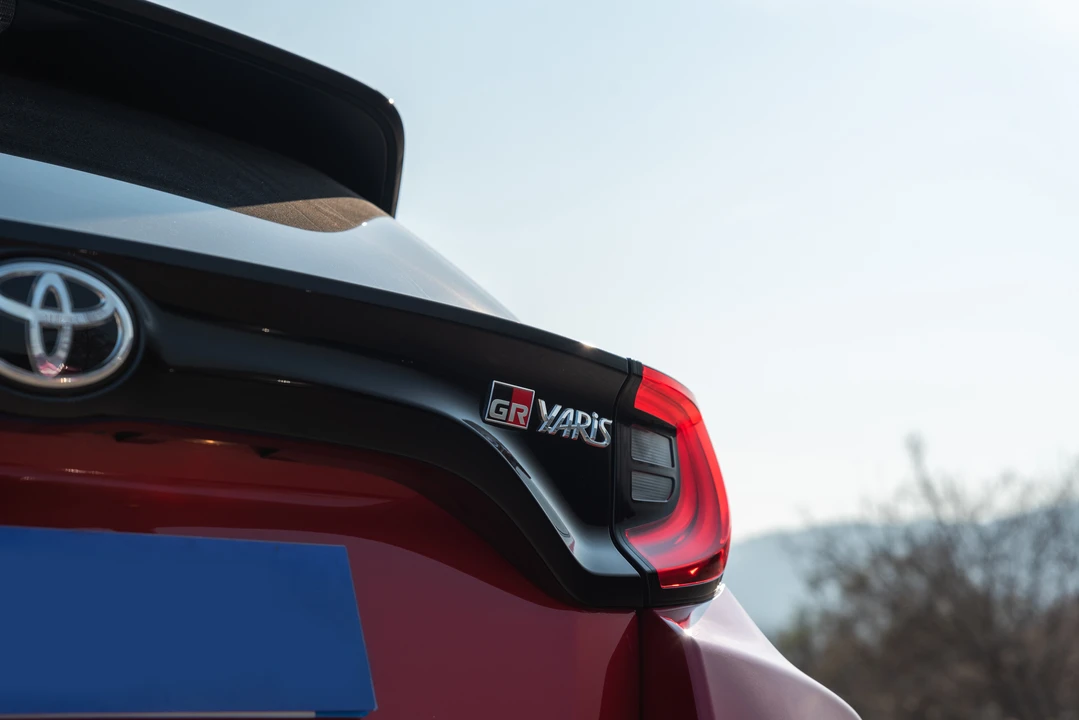 2021 Toyota Yaris - Image 24 of 31