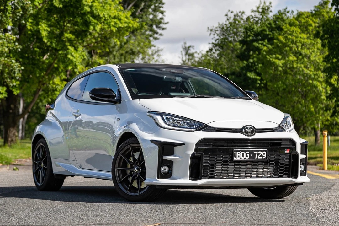 2021 Toyota Yaris - Image 2 of 31